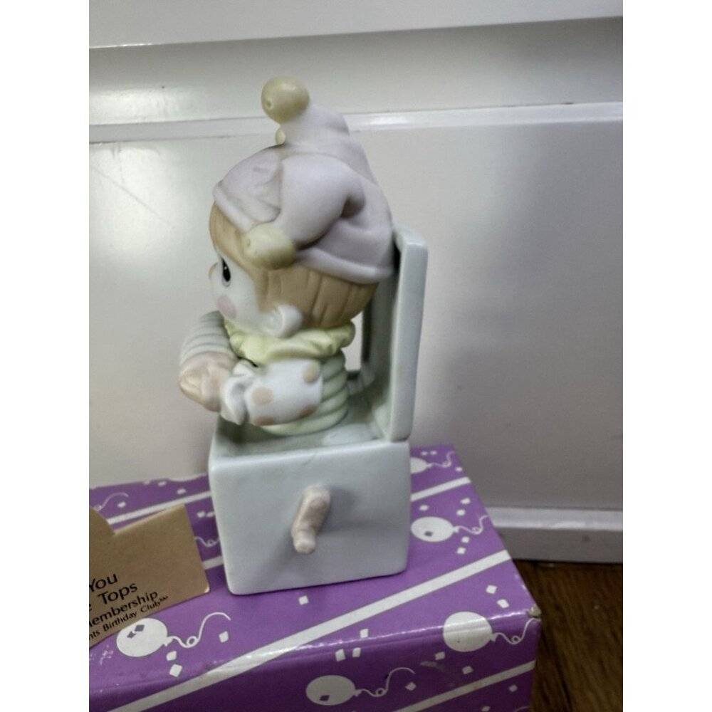 Precious Moments Figurine B0106 Jest Let You Know Tops - Picture 8 of 10
